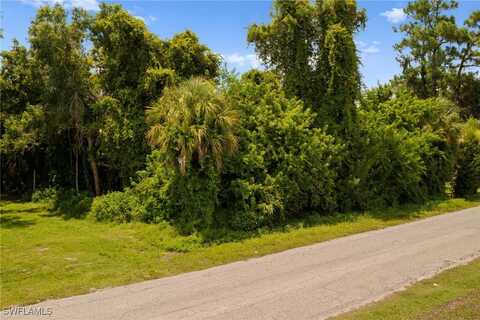 611 Roosevelt Avenue, Lehigh Acres, FL 33936