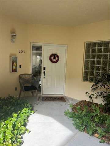 710 Lalique Circle, Naples, FL 34119