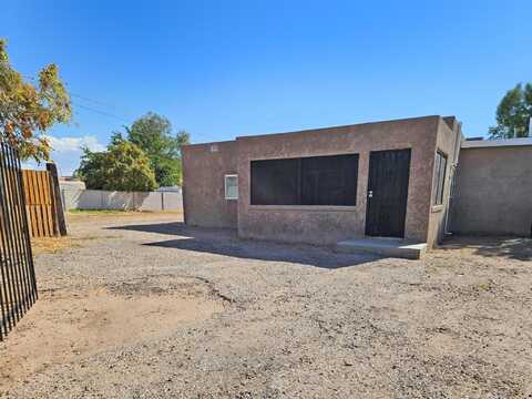 906 Alta Monte Avenue NW, Albuquerque, NM 87107