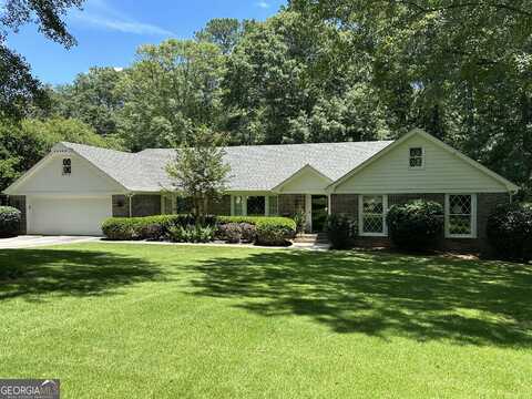 219 Baywood Cir, Lagrange, GA 30240