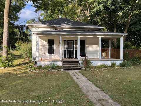 224 W Washington Street, Grand Ledge, MI 48837