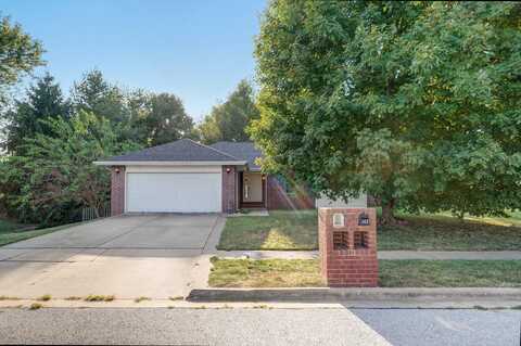 803 S Fountain Avenue, Republic, MO 65738