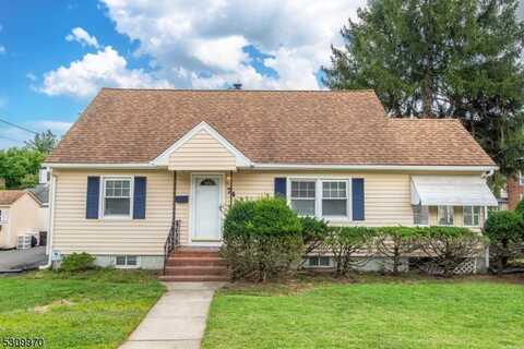 74 Pine St, Verona, NJ 07044