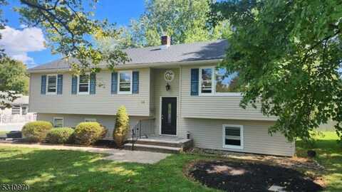 35 La Secla Pl, Berkeley Heights, NJ 07922