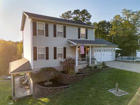 141 Middle Coach Road, Hurricane, WV 25526