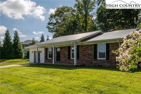 11 Hill Street, Sparta, NC 28675