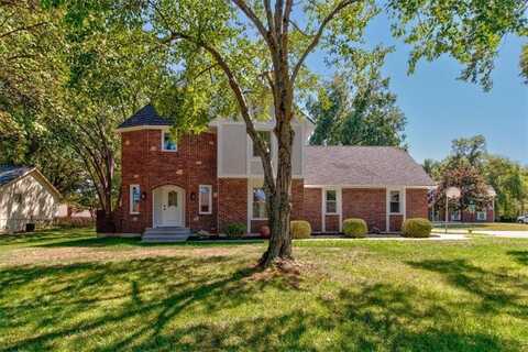 3642 NE Beechwood Drive, Lees Summit, MO 64064