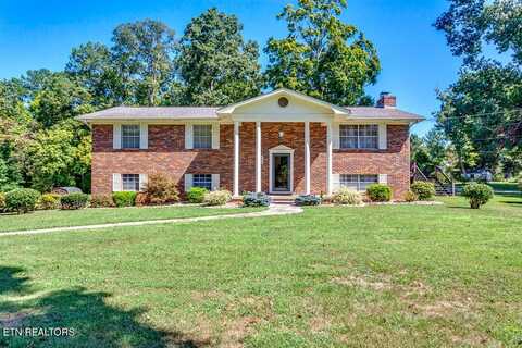 404 N Wooddale Rd, Strawberry Plains, TN 37871