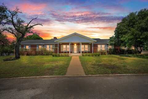 226 Harper Rd, Kerrville, TX 78028