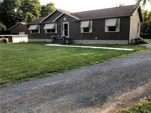 8113 Grant Avenue Rd, Weedsport, NY 13166