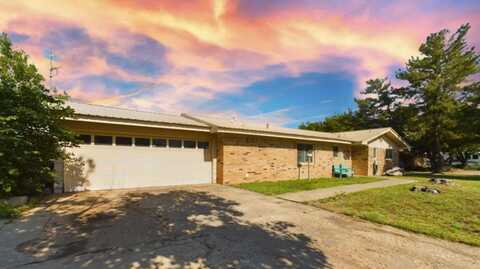 208 N Van Buren Avenue, Lorenzo, TX 79343