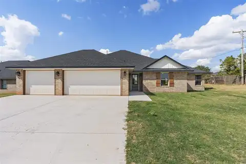 201 Cherry Ave, Fletcher, OK 73541