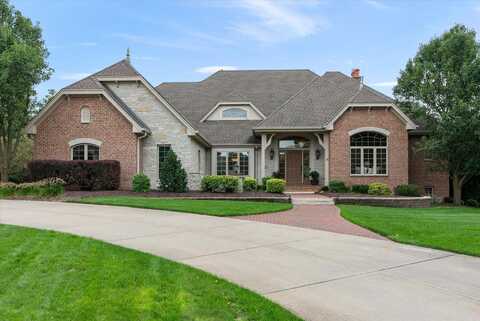 W285n3250 Lakeside Ridge Ct, Pewaukee, WI 53072