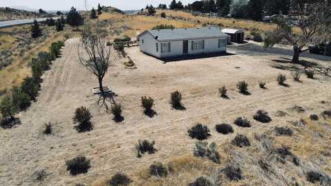 1855 NE Bendover Road, Madras, OR 97741