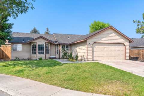 2209 SW 30th Court, Redmond, OR 97756