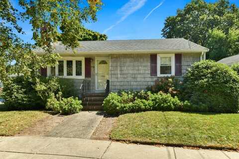 95 Laurie Ave, Boston, MA 02132