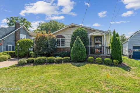 32 Wilson Circle W, Red Bank, NJ 07701