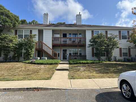 151 Harlequin Glade, Bayville, NJ 08721