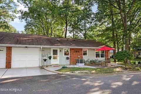 135a Farrington Court, Lakewood, NJ 08701