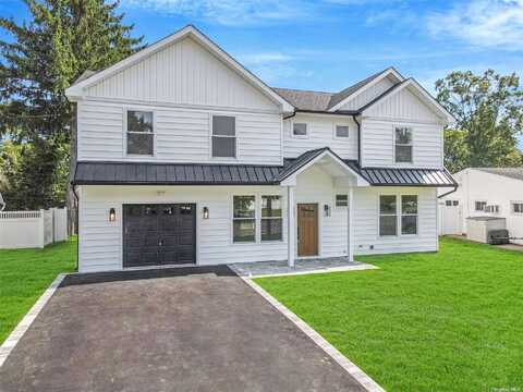 32 Wayside Lane, Wantagh, NY 11793