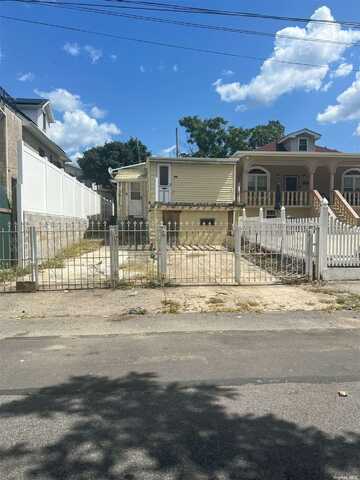 1329 Harding Park, Bronx, NY 10473