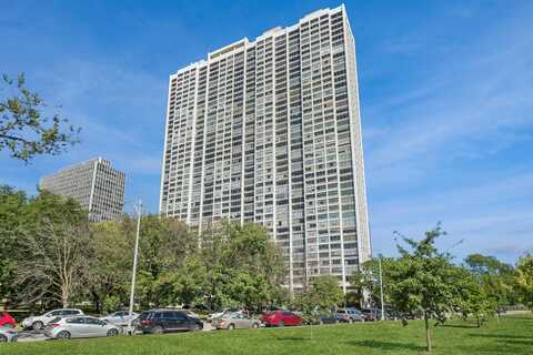 2800 N Lake Shore Drive, Chicago, IL 60657