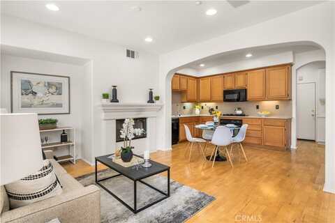 151 Topaz #12, Irvine, CA 92602