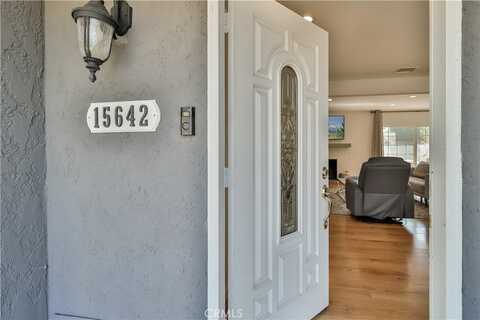 15642 Lassen Street, North Hills, CA 91343