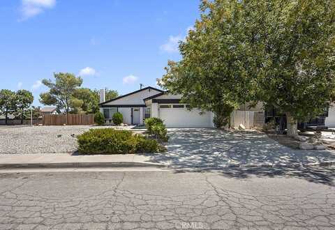 44556 Fenhold Street, Lancaster, CA 93535