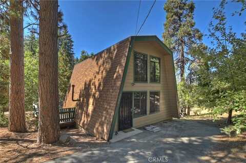 2880 Loma Drive, Running Springs, CA 92382