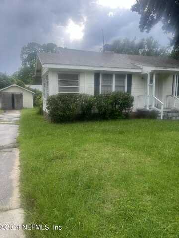 8944 1ST Avenue, Jacksonville, FL 32208