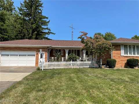 2519 Tod Avenue NW, Warren, OH 44485