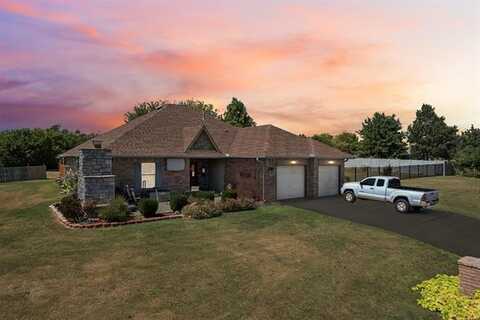 619 S Timberridge Drive, Cushing, OK 74023