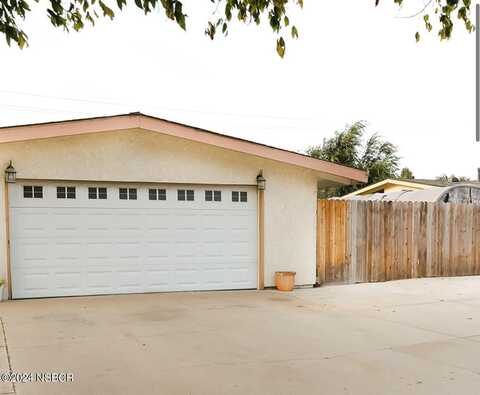 227 Fleming Lane, Santa Maria, CA 93455