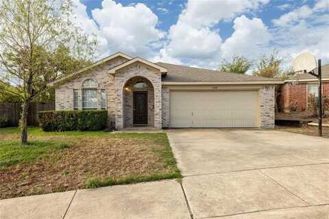 7208 Stonegate Drive, Benbrook, TX 76126