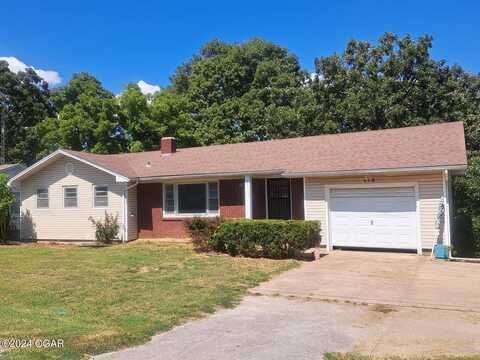 418 Delaware Street, Neosho, MO 64850