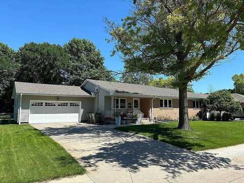 2506 W Oklahoma Ave, Grand Island, NE 68803