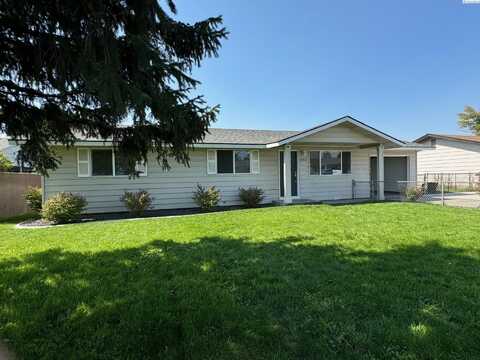 685 S 4th Ave, Connell, WA 99326