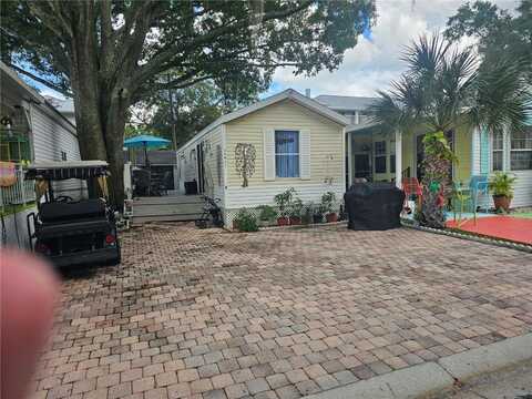 21027 LAZY DAYS CIRCLE, LUTZ, FL 33558