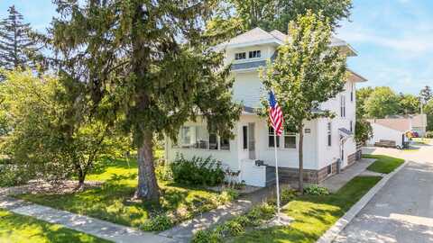 18 S 4TH Street, WINNECONNE, WI 54986