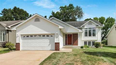 3203 Summerfield Drive, Eau Claire, WI 54701