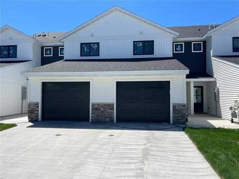 5212 Harvest Square Place NW, Rochester, MN 55901