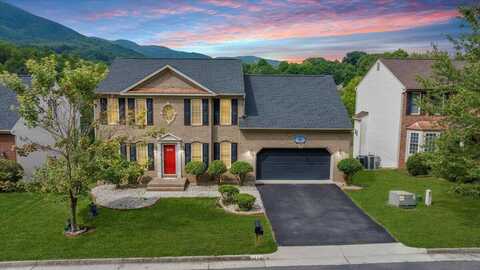 6444 Eastshire CT, Roanoke, VA 24018