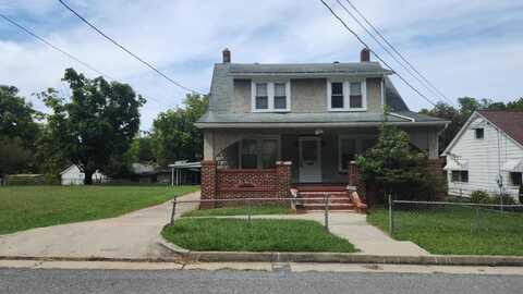 304 E Trout ST, Covington, VA 24426