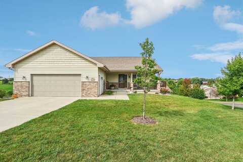 1124 Temple Drive, Mount Horeb, WI 53572