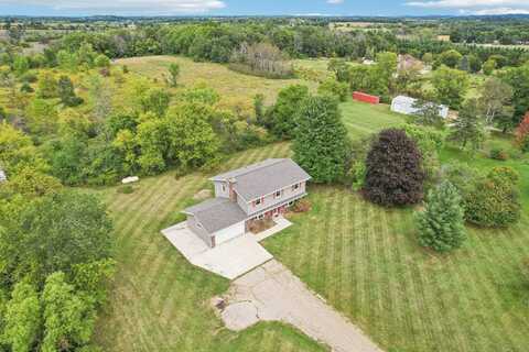 W1396 County Road O, Oconomowoc, WI 53066