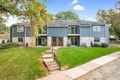 1008 Whispering Pines Way, Fitchburg, WI 53713