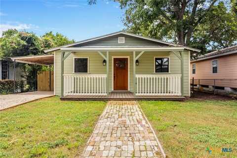 413 W Clayton Street, Cuero, TX 77954