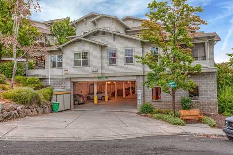 943 Mountain Meadows Circle, Ashland, OR 97520