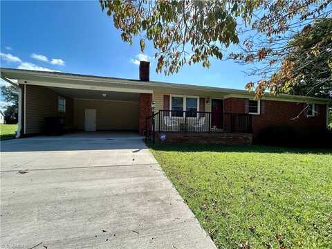 4131 Skyview Court, Trinity, NC 27370